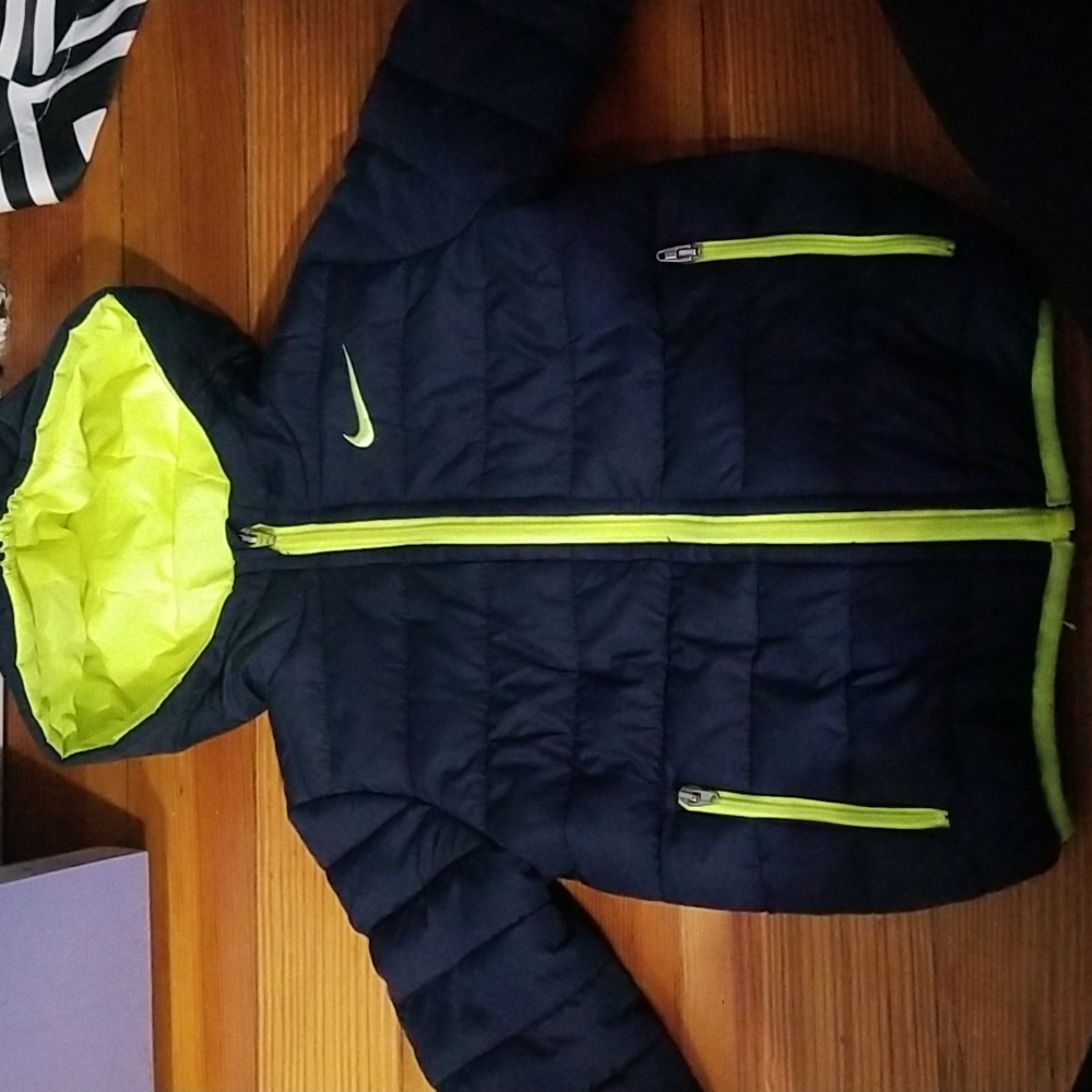 NWOT NIKE 3t puffer jacket